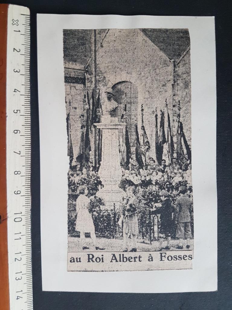 Coupure : Monument au Roi Albert à Fosses la Ville, Envoi, Armée de terre, Photo ou Poster