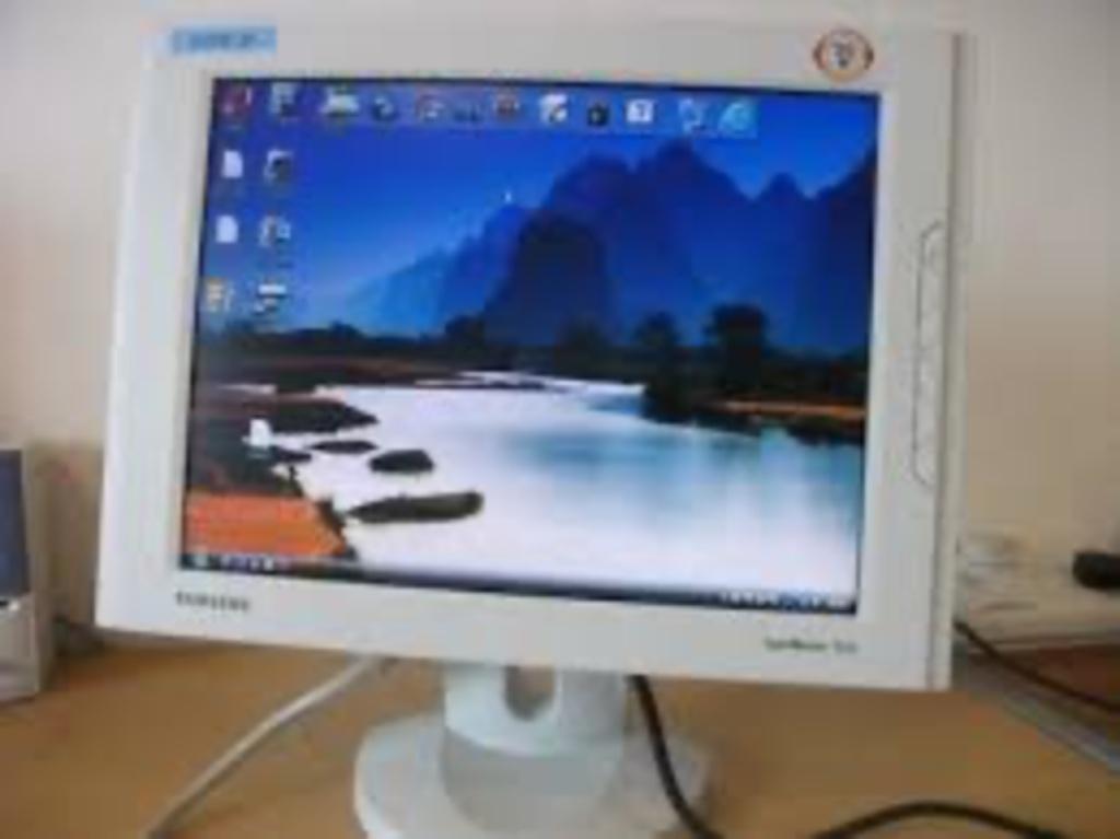 2 Lcd,s en Mac Pro 4.1CK9380E520H en Iomega Ext. H.S. Enz., Computers en Software, Gaming, Gebruikt, Overige typen, Samsung