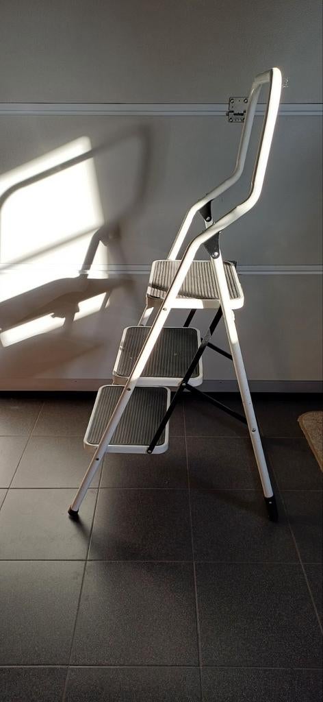 Escalier robuste à 3 marches, Bricolage & Construction, Enlèvement, Escalier