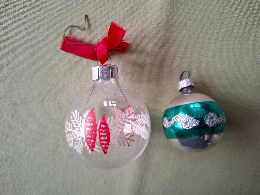 Rood / wit / groen antieke vintage kerstballen  €5/stuk, Diversen, Ophalen of Verzenden, Zo goed als nieuw