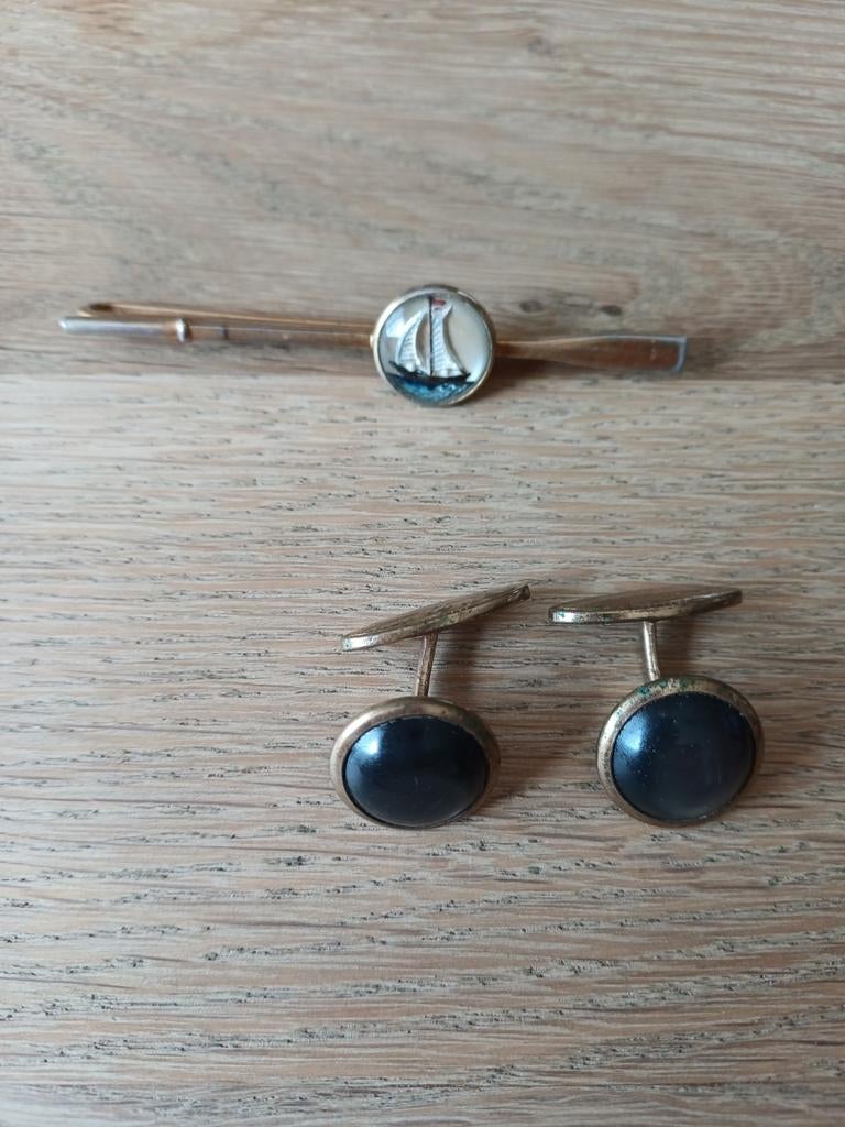 Superbes boutons de manchette et pince à cravate, Enlèvement