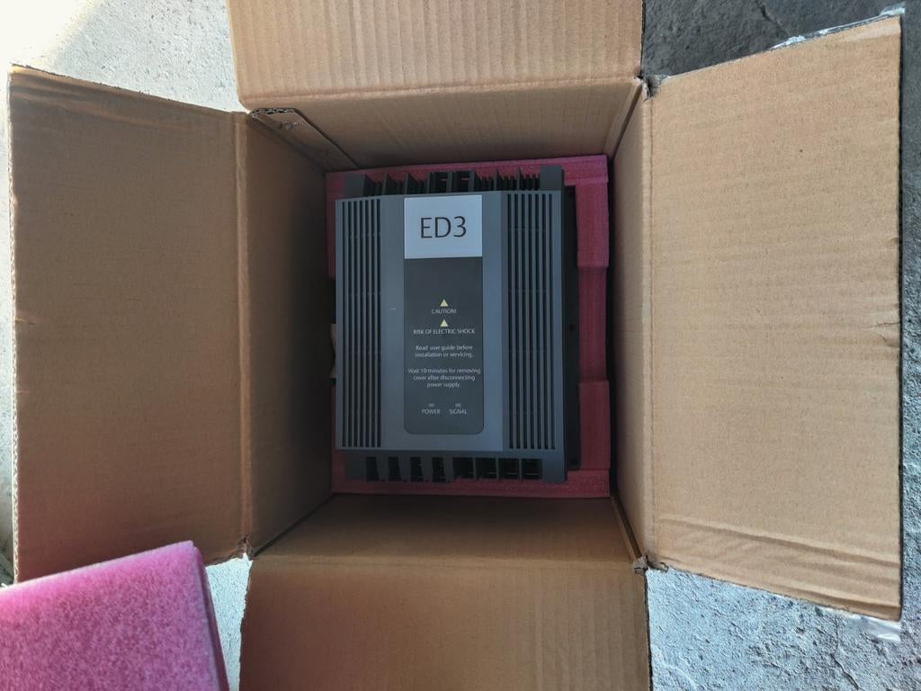 Variateur de fréquence industriel ED3 – 5,5 kW – triphasé –, Bricolage & Construction, Électricité & Câbles, Enlèvement ou Envoi