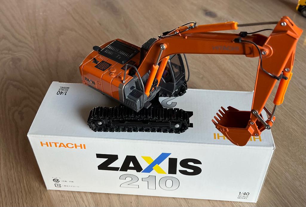 Schaalmodellen rupskraan en Siku dieplader met tractoren, Enlèvement, Comme neuf, Tracteur et Agriculture, SIKU