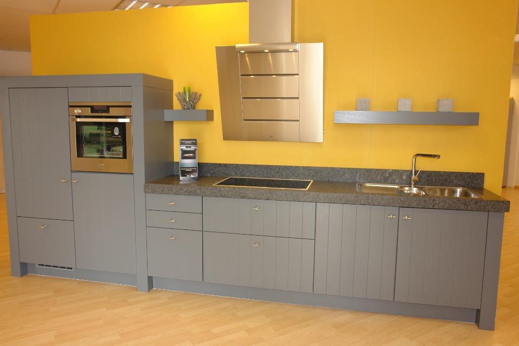 CUISINE EN PLACAGE GRIS À MÉMOIRE DE FORME AVEC GRANIT, Gris, Granit ou Pierre, Brillant ou Laqué, Comme neuf