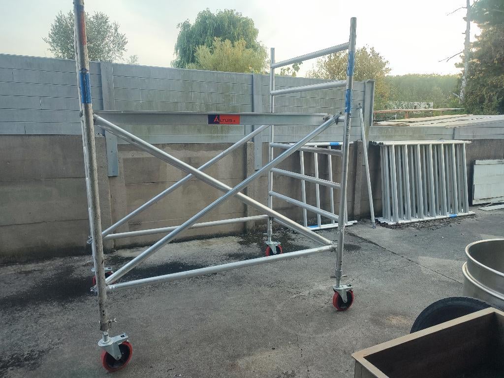 Professionele rolsteiger / bouw stelling tot 8m, Doe-het-zelf en Bouw, Steigers, Ophalen, Gebruikt, Rolsteiger of Kamersteiger