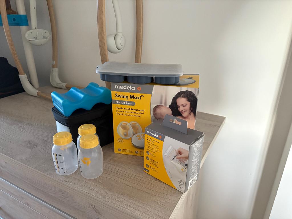 Medela borstkolf + extra’s, Enlèvement, Tire-lait