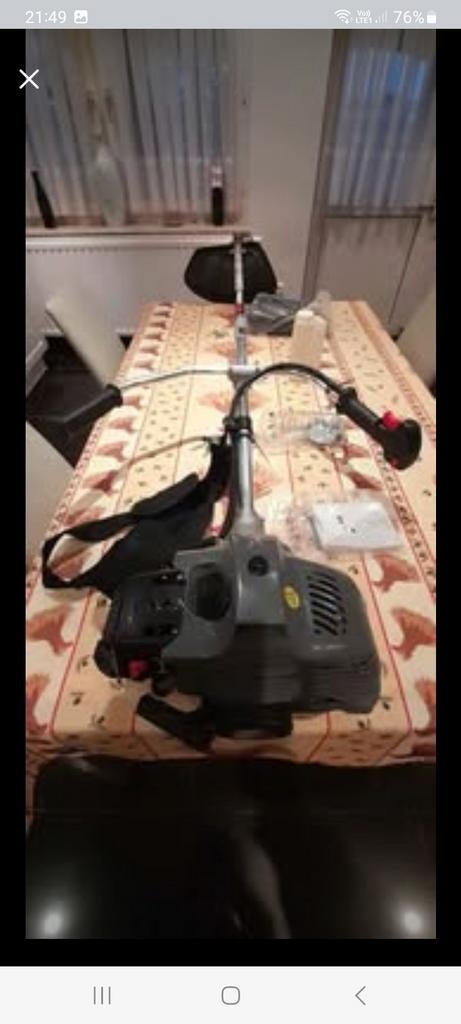 Débroussailleuse  très bon état faire une offre, Enlèvement, Comme neuf