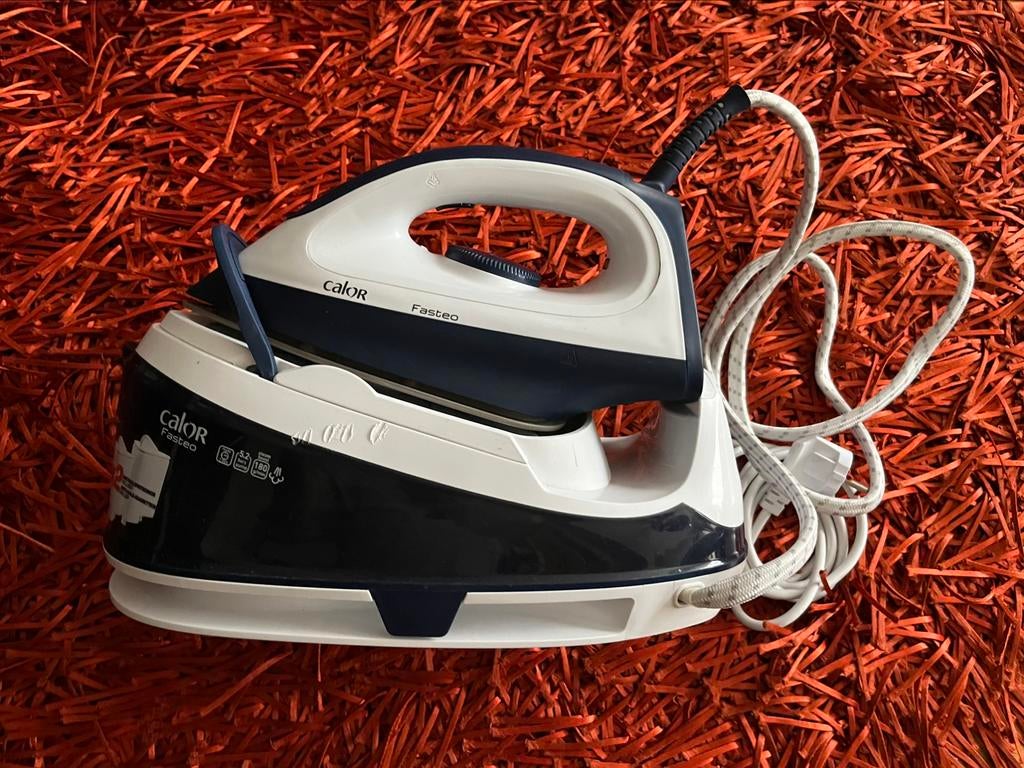 Calor stoominstallatie/ 5,2 bars/1,2 l/klaar 2 minuten, Ophalen, Zo goed als nieuw, Strijkijzer met snoer