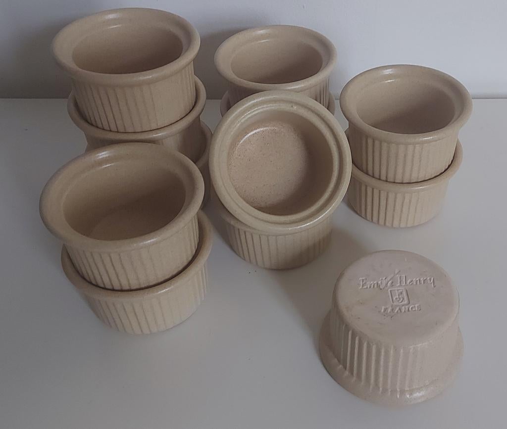 12 ramequins en faïence marque Emile Henry, Maison & Meubles, Cuisine | Vaisselle, Comme neuf, Récipient(s), Céramique, Enlèvement