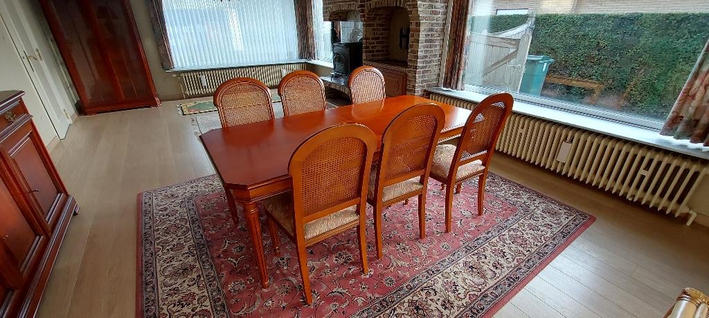 Eetplaats kerselaar, Ophalen, Gebruikt, Kerselaar, 4 tot 6 stoelen