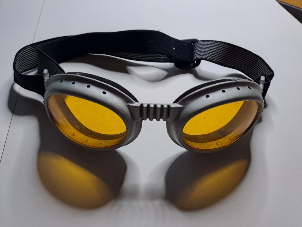 Lunettes de moto rétro pour un vieux casque. Du plastique !, Motos, Enlèvement