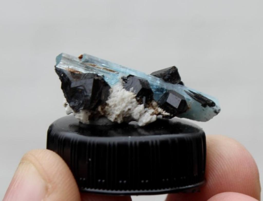 AIGUE-MARINE et TOURMALINE d'Erongo en Namibie, Enlèvement ou Envoi, Minéral