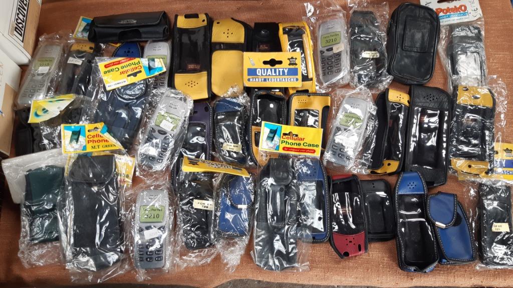 Lot oude retro zakjes voor GSM., Enlèvement, Audio et Vidéo