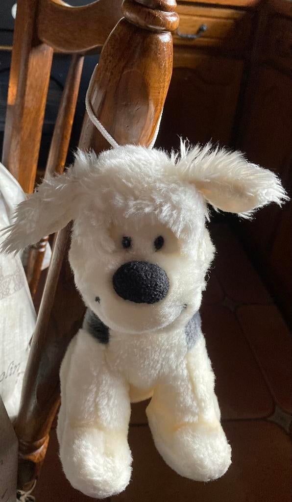 Samson knuffel met ophanglus,bollekes binnenin.20/20 cm, Enlèvement ou Envoi, Comme neuf, Chien