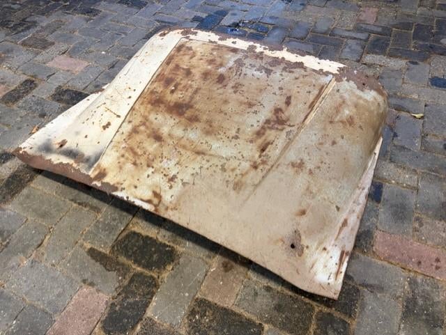 Triumph TR2-4-3A motorkap, Enlèvement