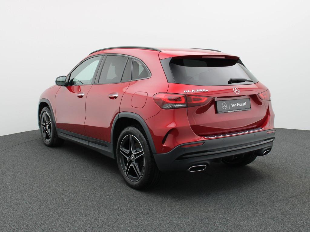 Mercedes-Benz GLA 250 e + AMG LINE + CARPLAY + CAMERA + 1 JA, Auto's, Stof, Gebruikt, Euro 6, 16 kWh