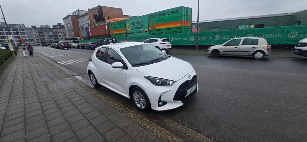 2025 Toyota yaris hybrid automaat benzine km19.000, Auto's, Toyota, Automaat, Euro 6, Wit, 1490 cc