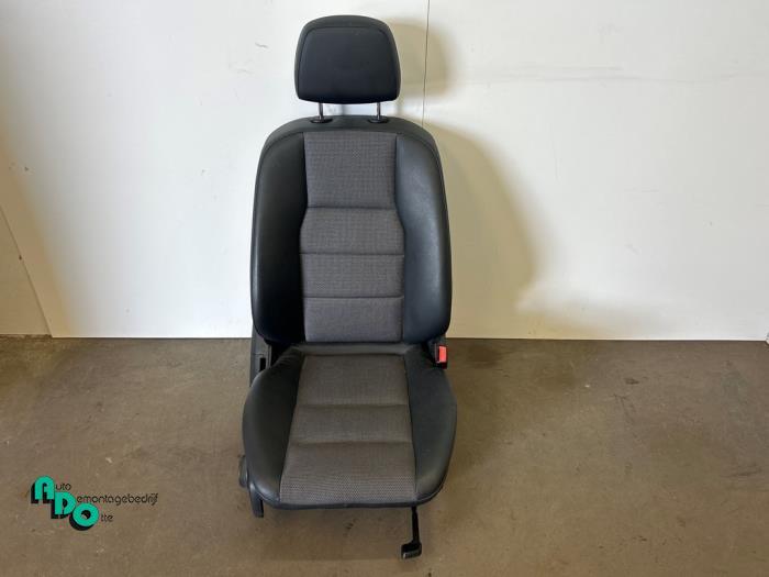 Siège droit d'un Mercedes C-Klasse (C-Klasse 08-), 3 mois de garantie, Utilisé, -, -