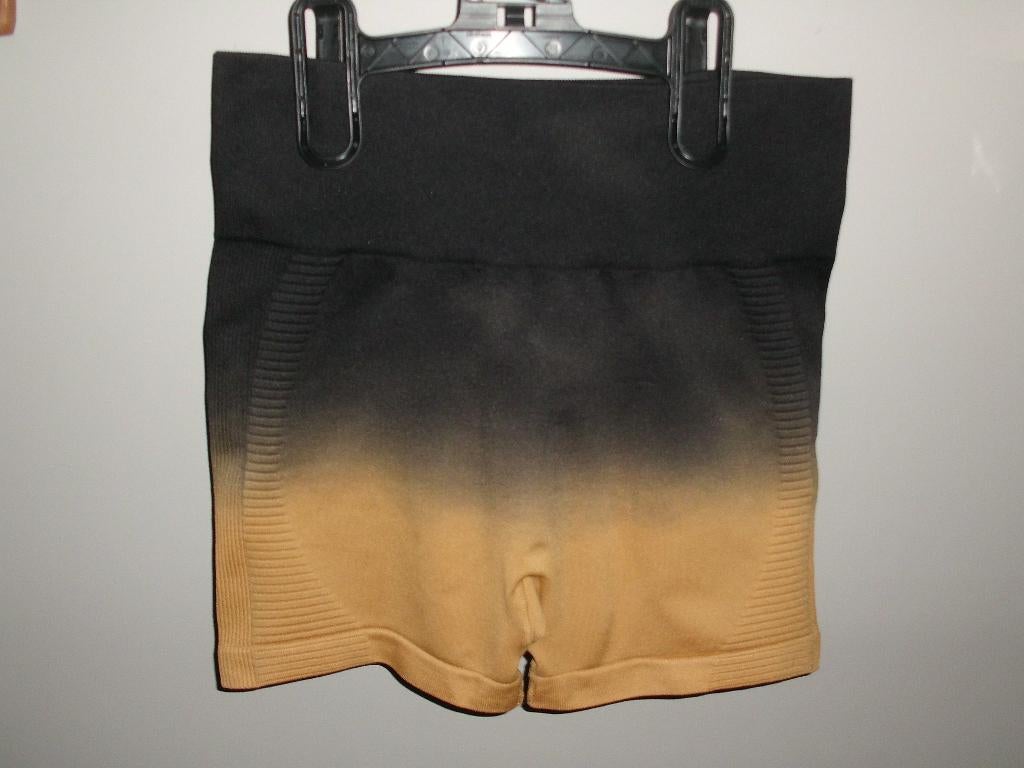 Innova Wear M fitnessshorts, Maat 38/40 (M), Ophalen of Verzenden, Innova wear, Fitness of Aerobics