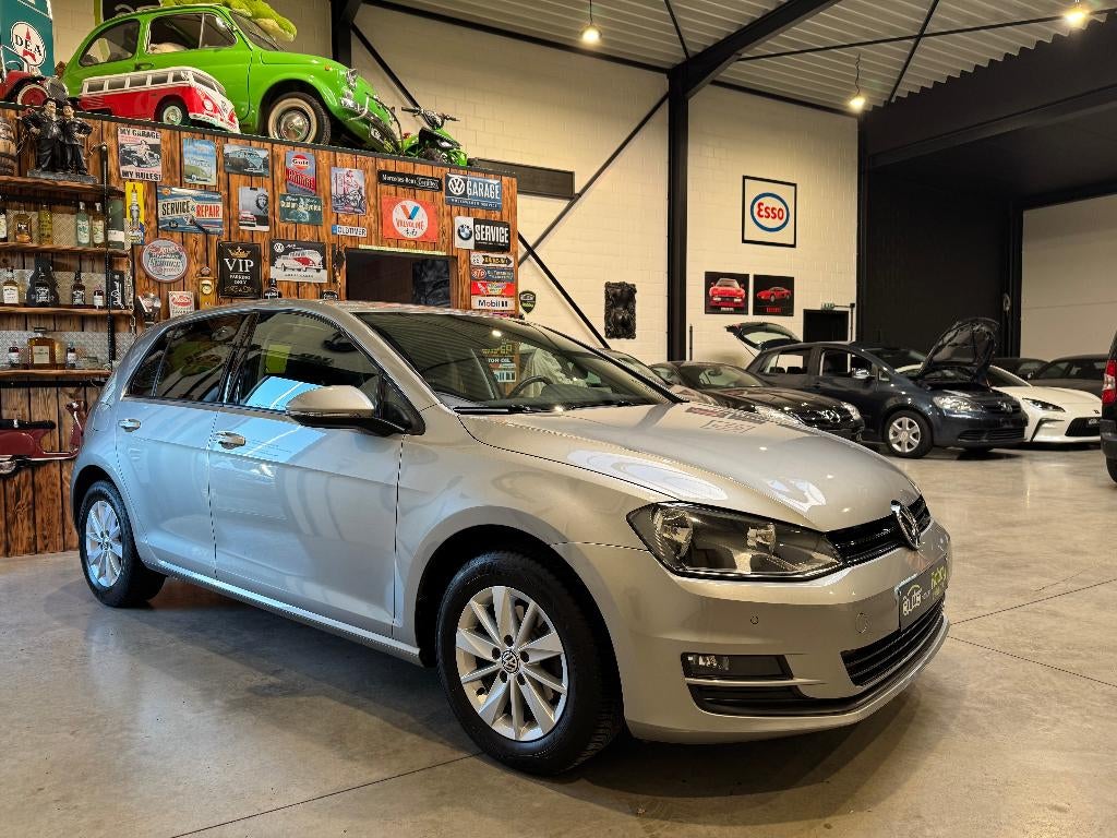 VOLKSWAGEN GOLF 7 - 1.2 BENZINE - 73.000 KM - TOPSTAAT -, Voorwielaandrijving, Stof, 4 cilinders, Parkeersensor