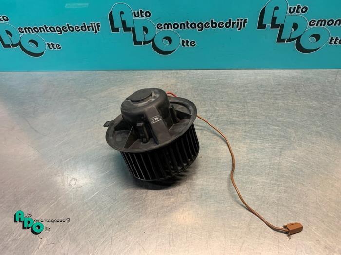 Kachel Ventilatiemotor van een Volkswagen Golf (Golf 91-), Auto-onderdelen, Overige Auto-onderdelen, Volkswagen, Gebruikt, 3 maanden garantie