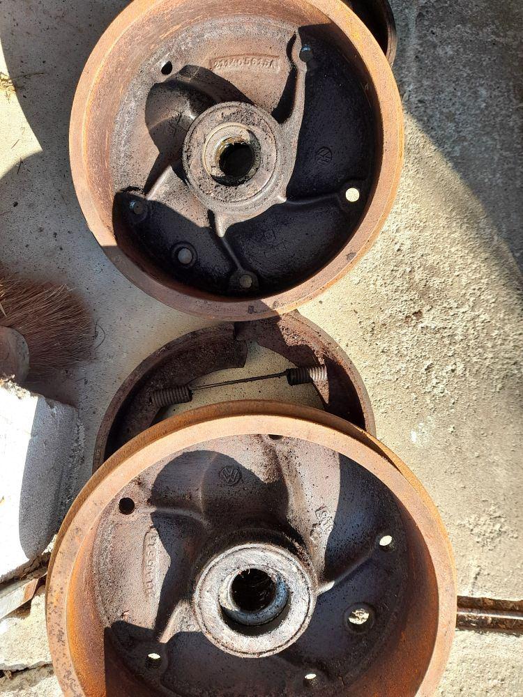 VW Bus T1, 211405615A Remtrommel voor, gebruikt, 2x, Auto-onderdelen, Verzenden, Gebruikt, Volkswagen