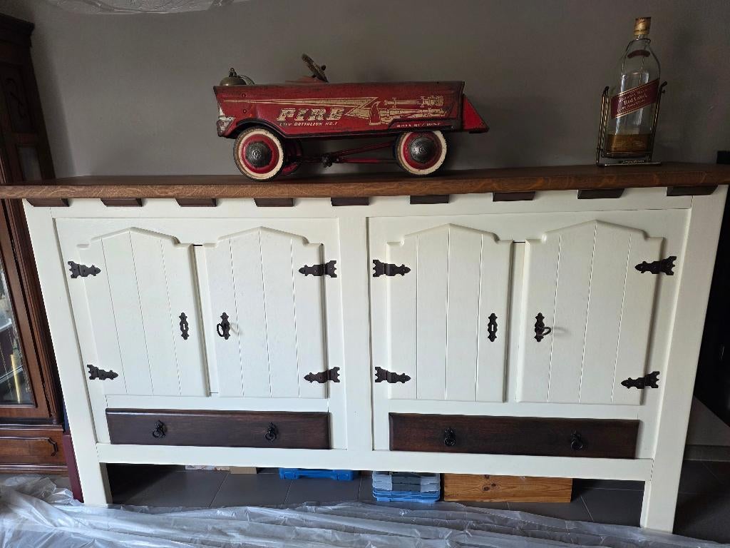 Eetplaats, Ophalen, Gebruikt, 4 tot 6 stoelen