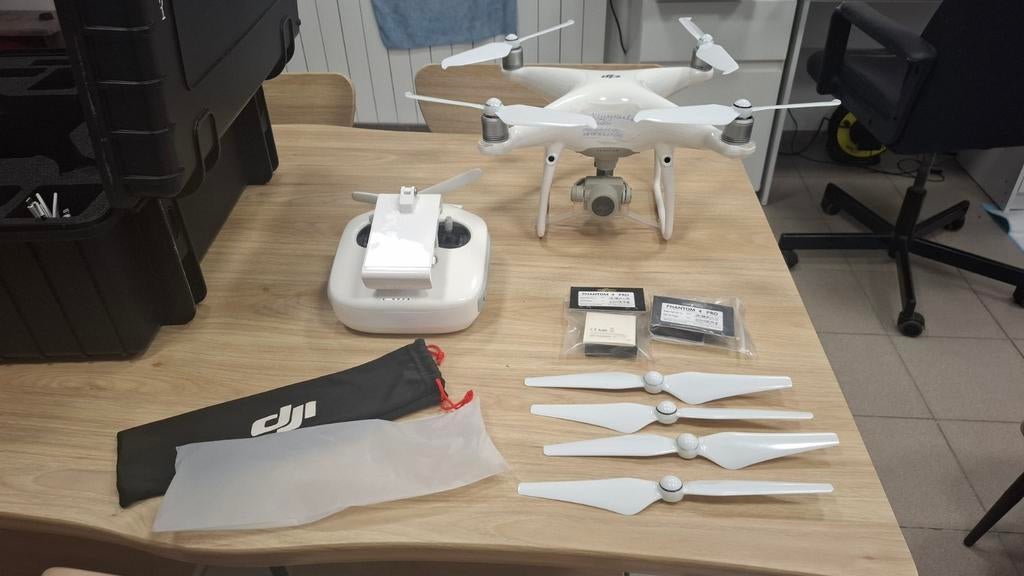 DJI PHANTOM 4 ADVANCED COMME NEUF