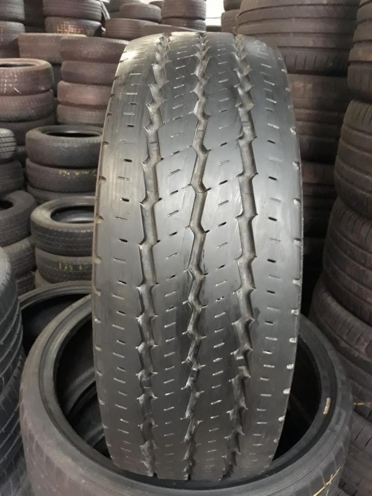 22570r15C 225/70/15C continental Dunlop avec montag, Autos : Pièces & Accessoires, Vitres & Accessoires