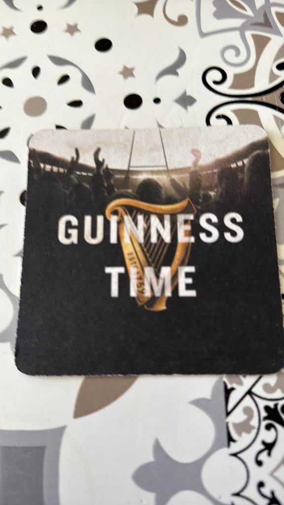 Tapis à bière Guinness, Collections, Marques de bière, Enlèvement ou Envoi, Utilisé, Sous-bock, Autres marques