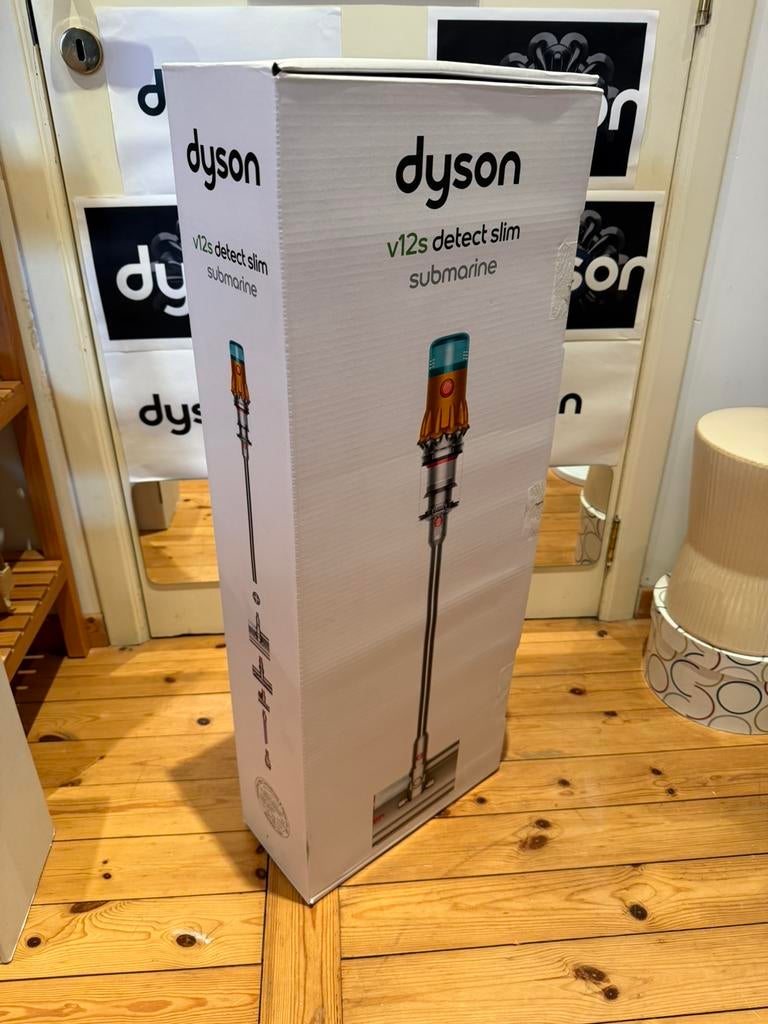 Dyson V12 Submarine neuf jamais déballé toujours carton d’or, Enlèvement, Neuf, Réservoir, Aspirateur d'eau