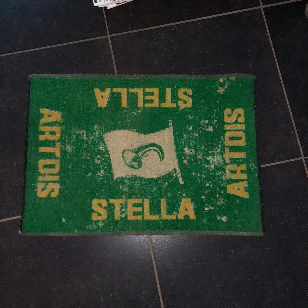 Stella Artois kaarttapijtje . Heel oud . Doe bod . 64x44 ., Ophalen of Verzenden, Stella Artois