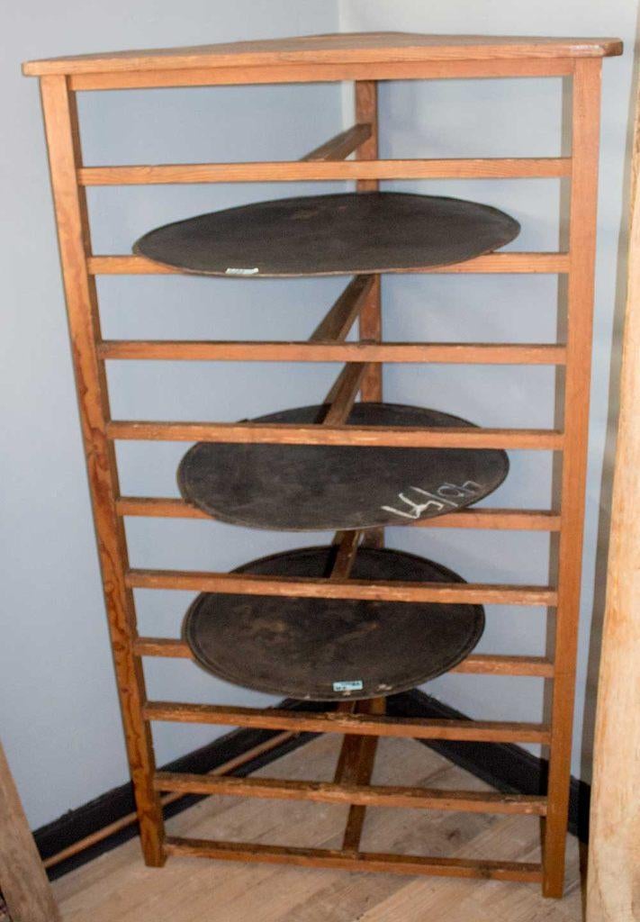 Ancien support pour planches à pain - à découper en bois, Enlèvement