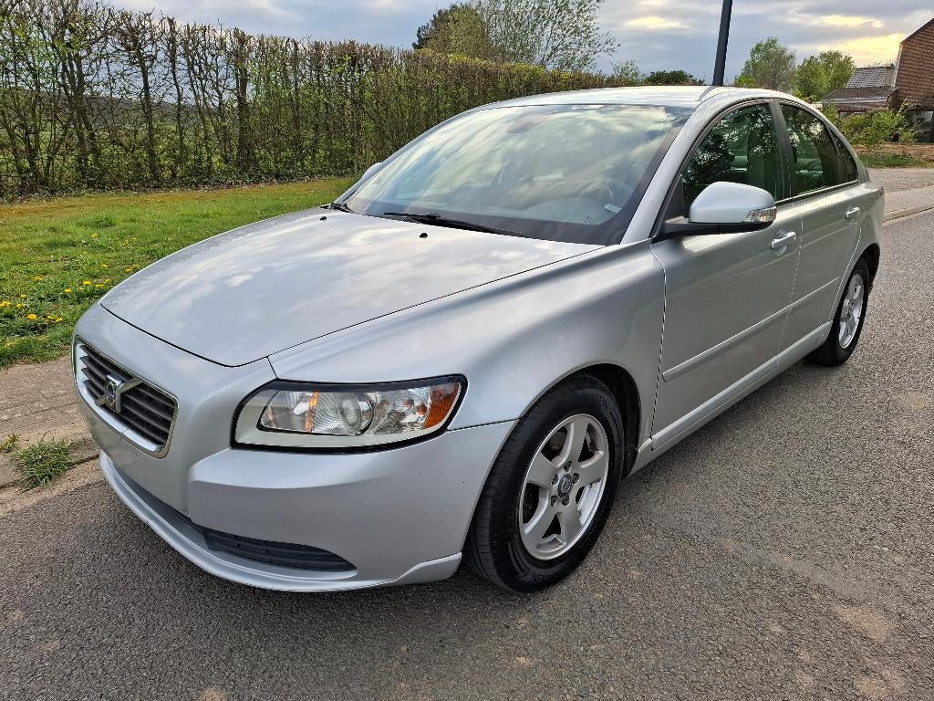 Volvo S40 1.6D 110 Drive Summum Full Options 4-Deurs 2010, Auto's, Voorwielaandrijving, USB, Zwart, 4 cilinders