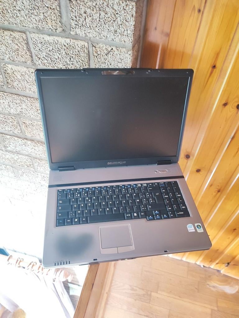 Medion laptop 18inch Voor export of parts, Computers en Software, Ophalen, Niet werkend, 16 inch of meer, Medion