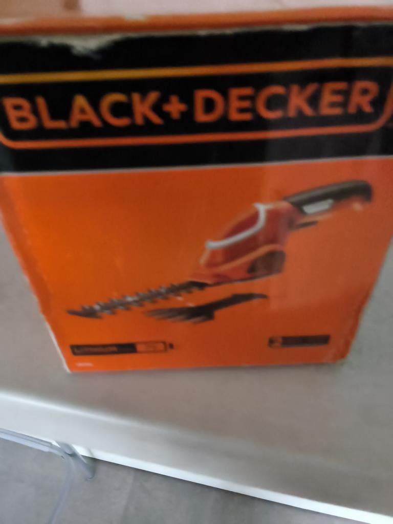 1 snoeischaar met herlaadbare acu, Ophalen