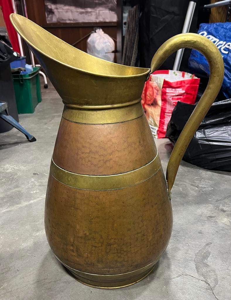 Grande Cruche en cuivre, Enlèvement, Utilisé