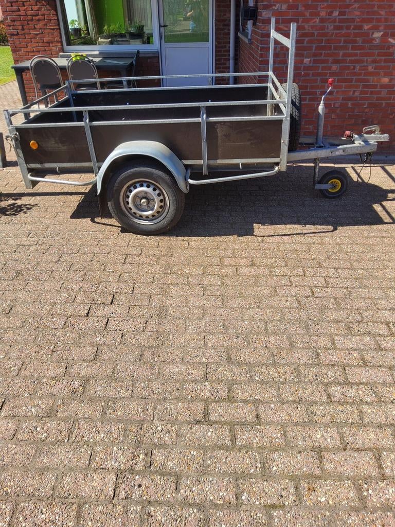 Aanhangwagen met neuswiel, Ophalen