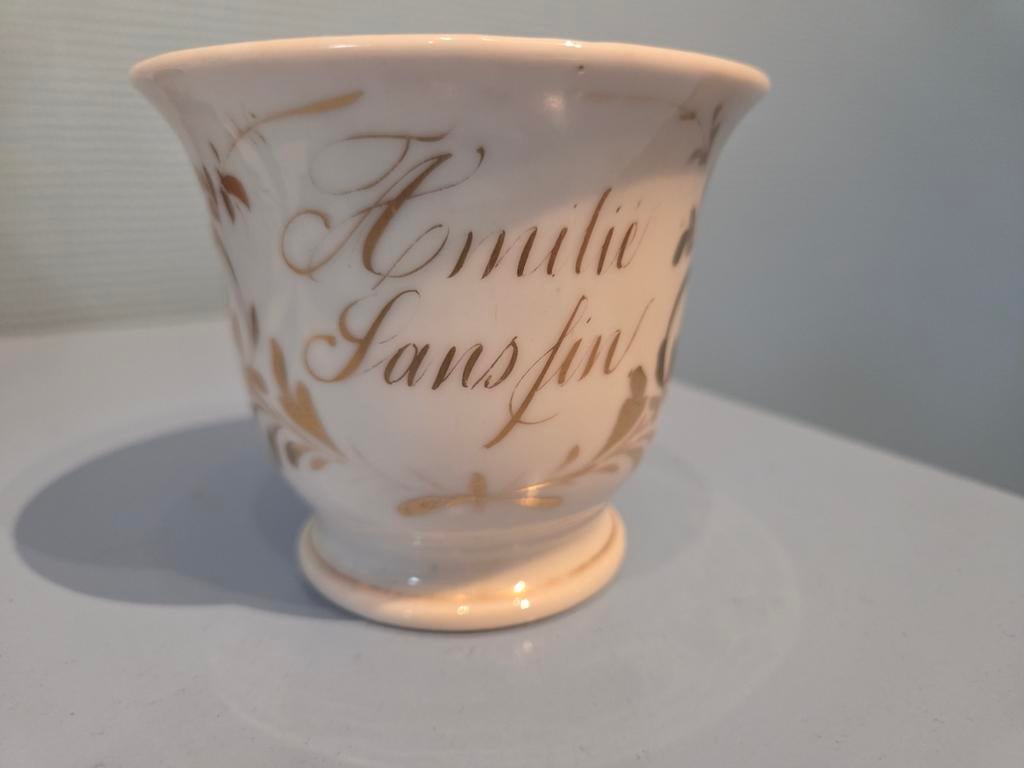 Superbe tasse en porcelaine du Vieux Bruxelles, Enlèvement