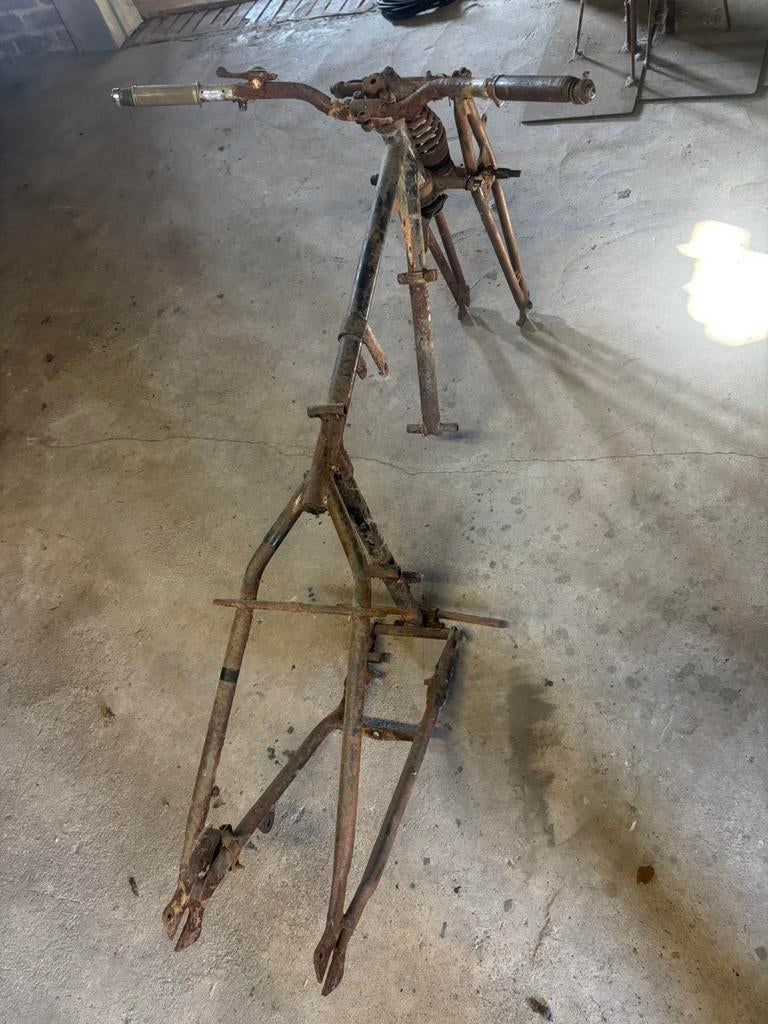 Sarolea AS350 frame, Ophalen