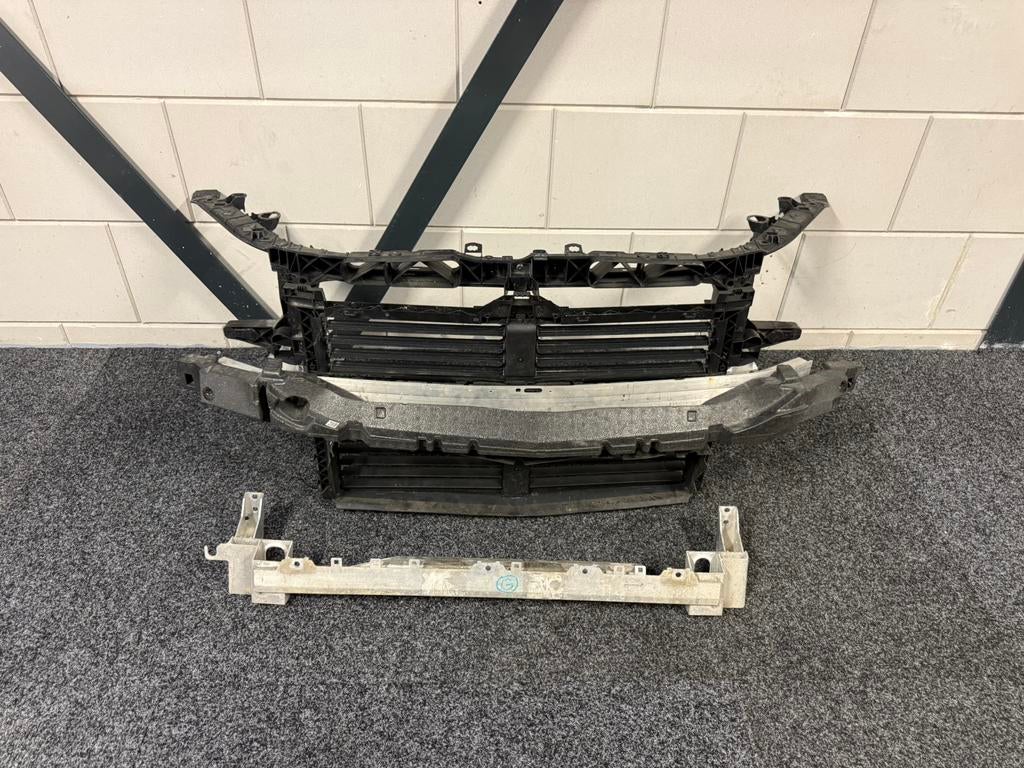 Mercedes w177 a klasse front balk piepschuim, Ophalen