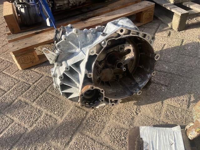 VERSNELLINGSBAK AUTOMAAT 7 traps Seat Leon ST (5FF) (QHW), Gebruikt, Dhr. R. de Gouw, De Bloemendaal 21 21
5221 EB  'S HERTOGENBOSCH, NL