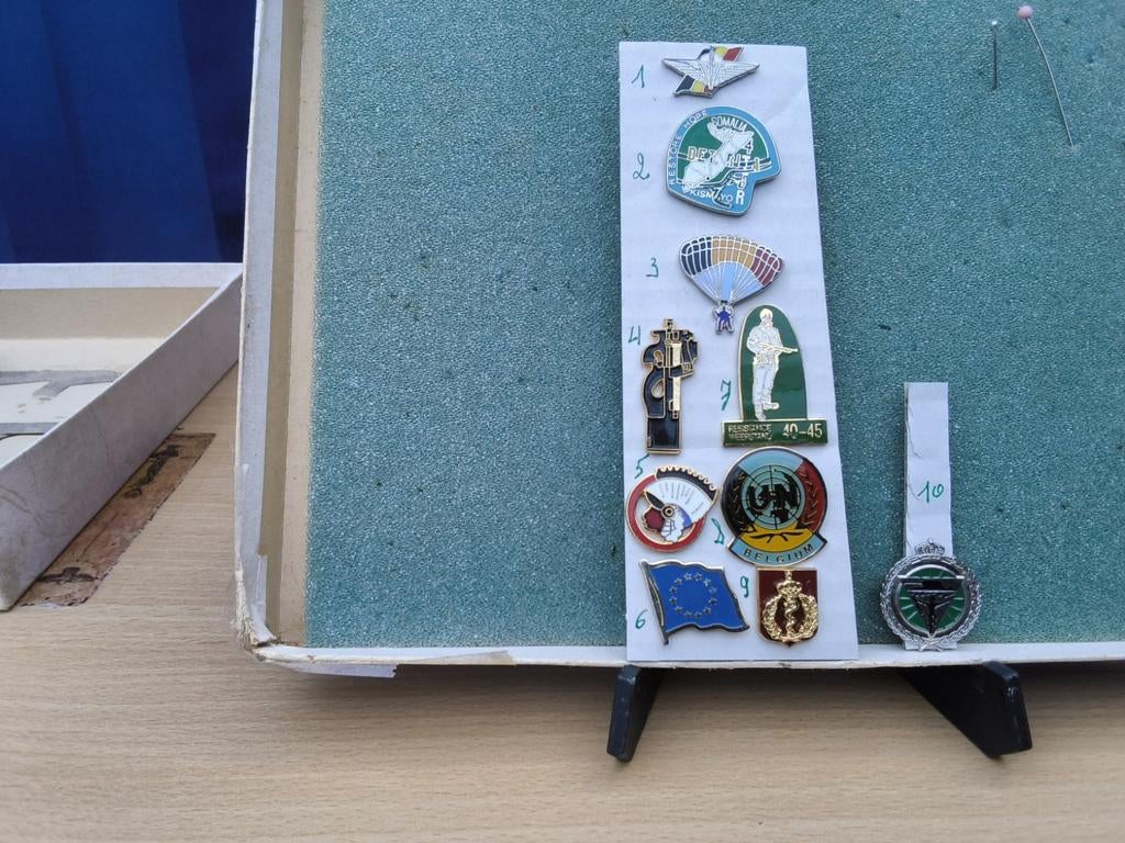 Pins belges 10 pièces, Collections, Objets militaires | Général, Enlèvement ou Envoi