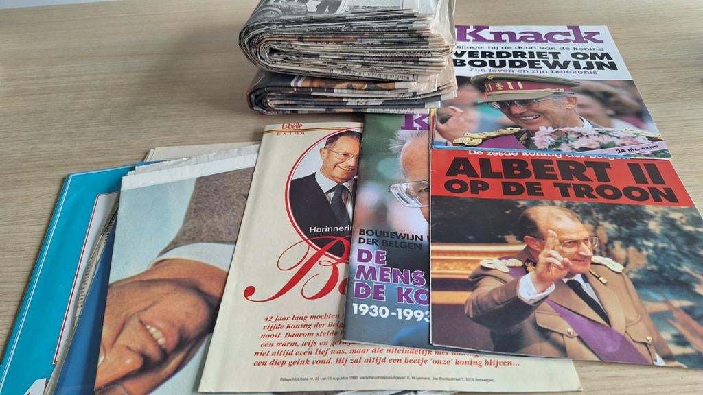 Oude kranten archief Koningshuis/20ste Eeuw 4€, Boeken, Tijdschriften en Kranten, Ophalen of Verzenden