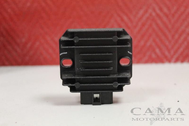 REGULATEUR DE TENSION Yamaha N-Max 125 (N MAX NMAX 125-A), Dhr. S. di Majo, Utilisé, Info@cama-motorparts.nl, P.J. Troelstraweg 8 8
3144 CX  MAASSLUIS, NL