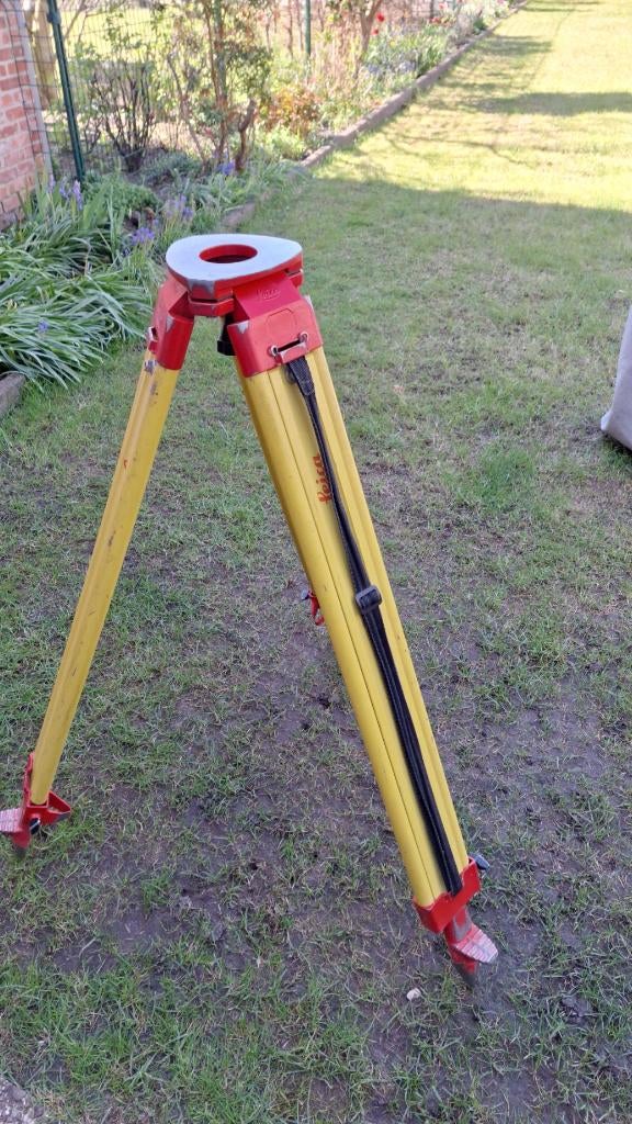 Trépied aluminium LEICA GST05-L -107/176cm - 5/8'', Enlèvement, Utilisé, Accessoires