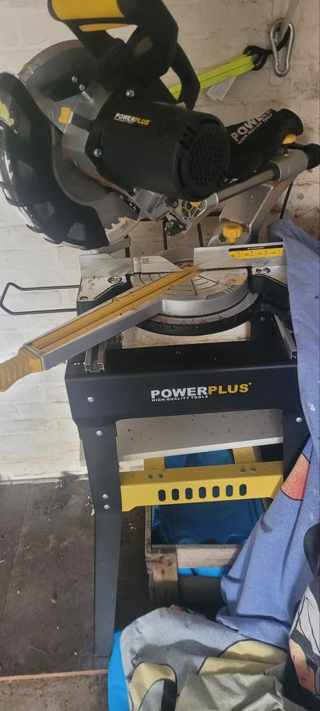 Afkortzaag powerplus, Doe-het-zelf en Bouw, Gereedschap | Zaagmachines, Ophalen, Afkortzaag