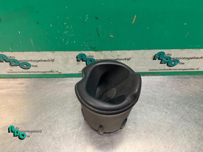 Cendrier avant d'un Renault Clio (Clio 3 06-), Renault, -, 3 mois de garantie, Utilisé