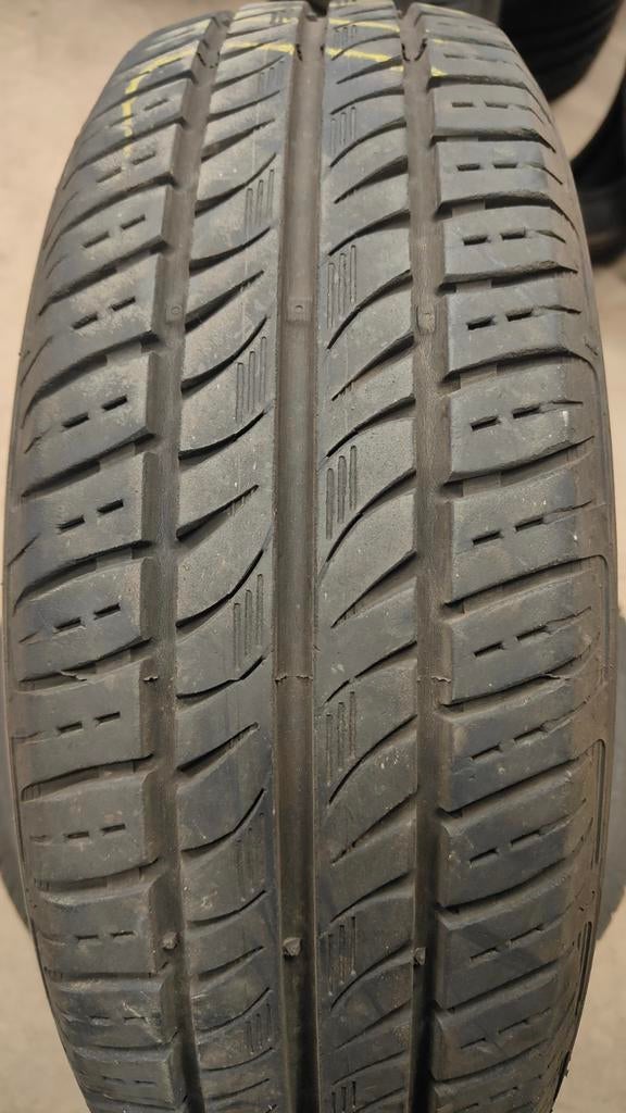 185/65r15 semperit 35€ chacun avec montage et équilibrage, Enlèvement