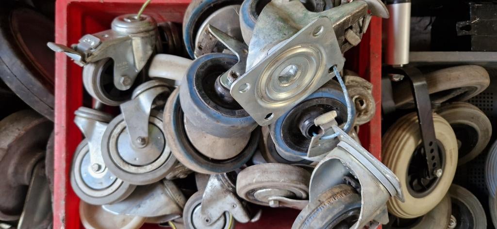 Lot de roulettes professionnelles (pivotantes, fixes, ...), Bricolage & Construction, Outillage | Autres Machines